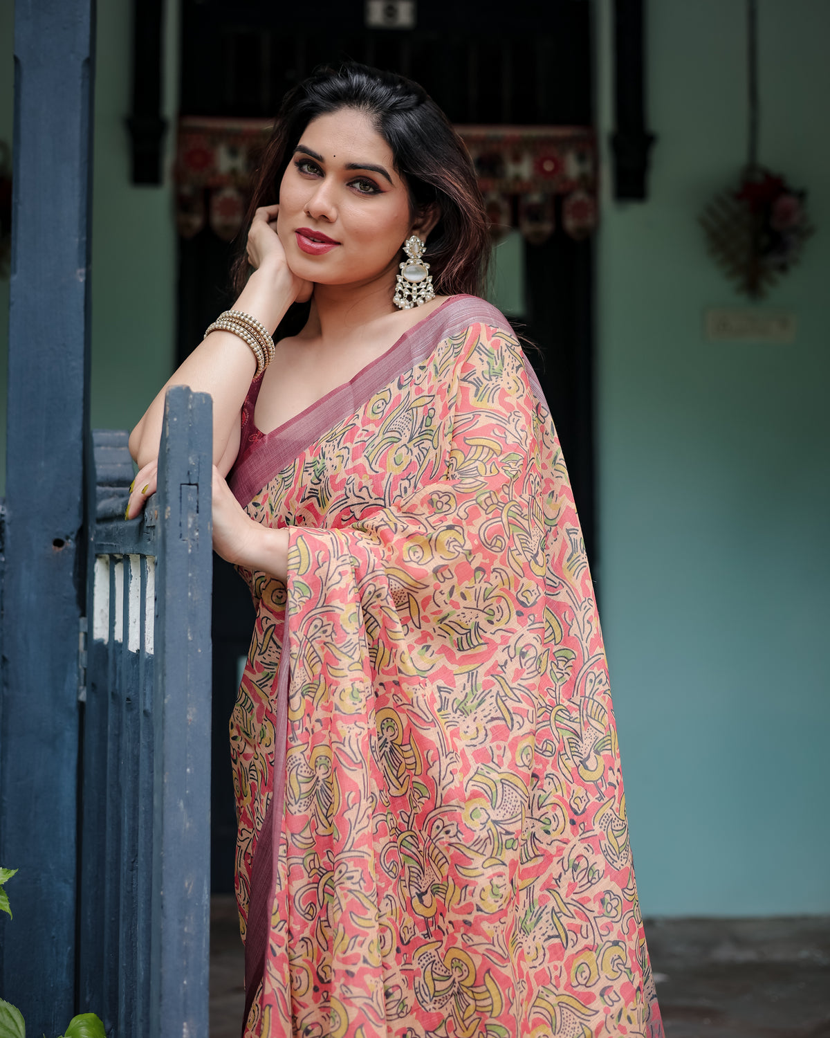 Peach Pink Floral Printed Saree with Traditional Border