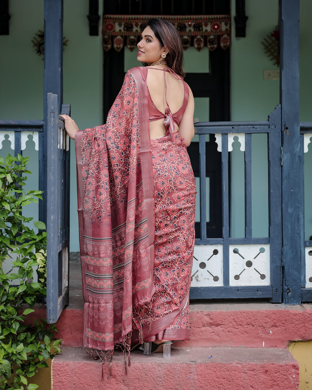 Rose Pink Floral Printed Saree with Traditional Border